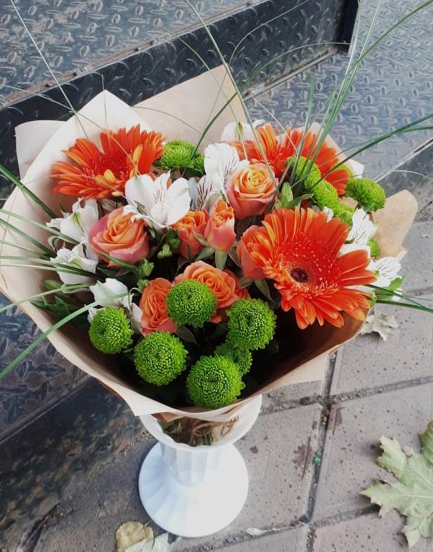 Букет цветов из: Герберы, Хризантемы, Альстромерии и Розы в Бирючах