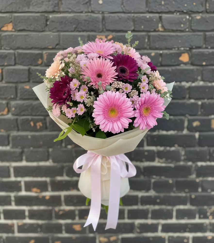 Букет цветов из: Герберы и Хризантемы в Бирючах