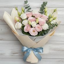 Букет цветов из:  Лизиантусы в Бирючах