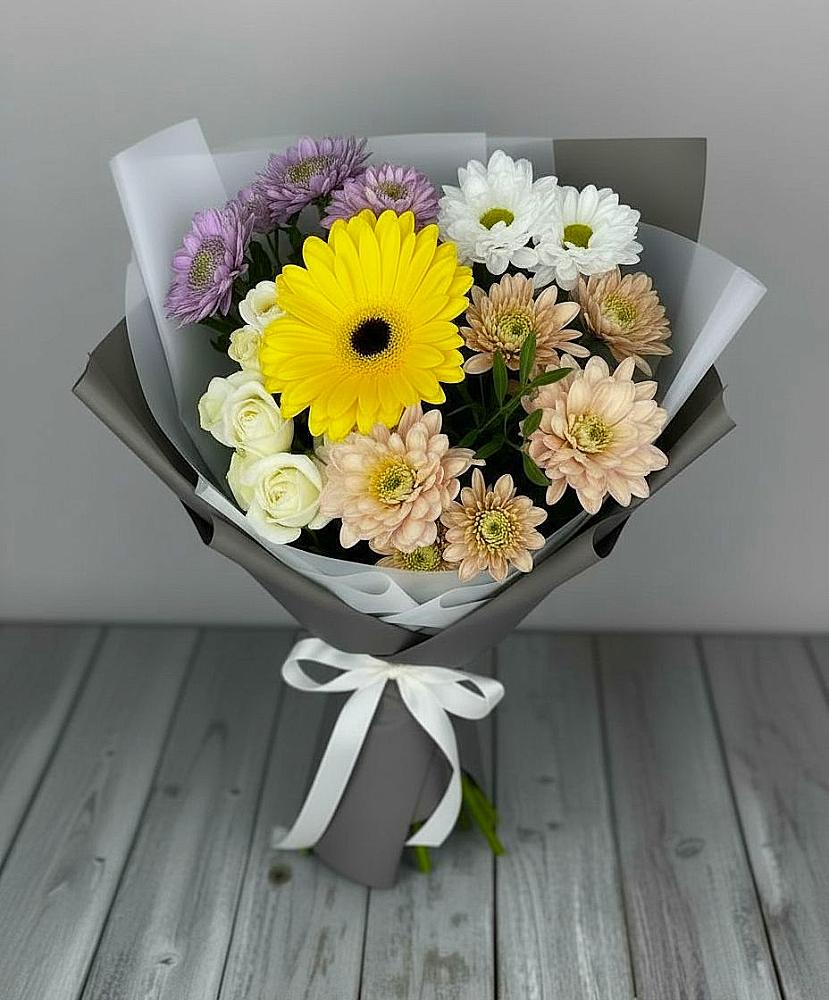 Букет цветов из: Розы, Герберы и Хризантемы в Бирючах