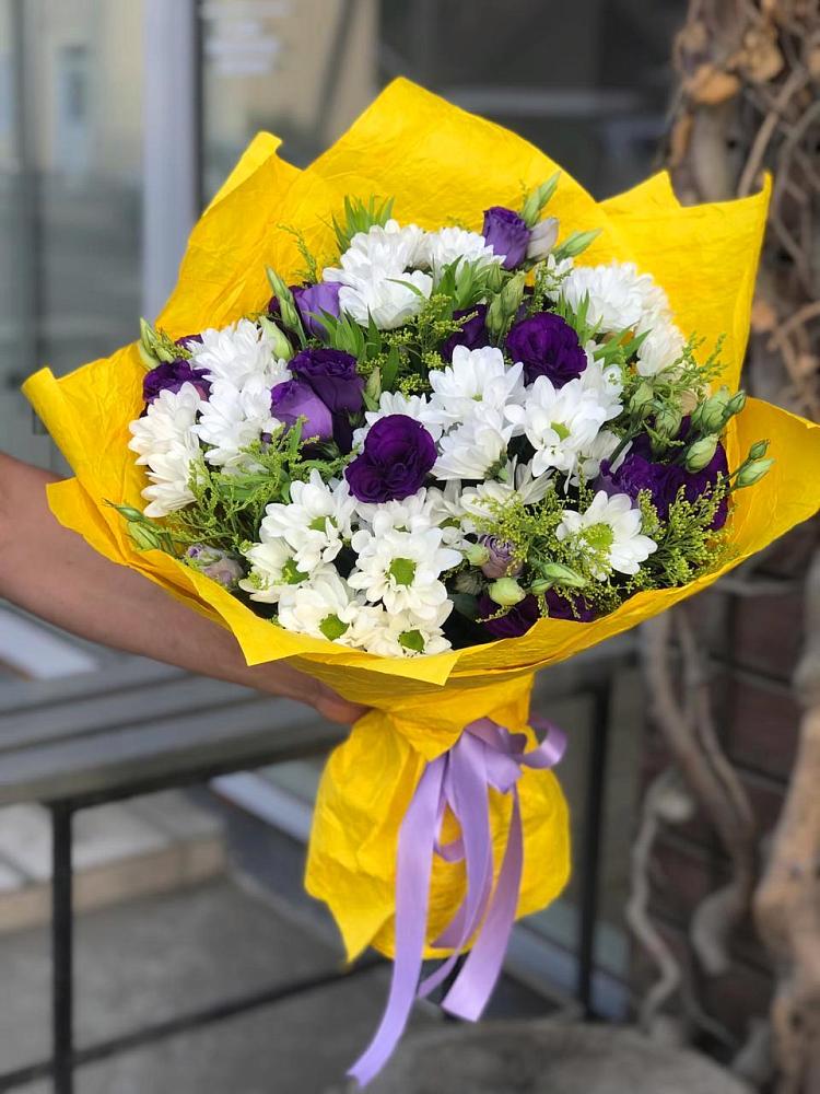 Букет цветов из: Ирисы, Хризантемы и Ромашки в Бирючах