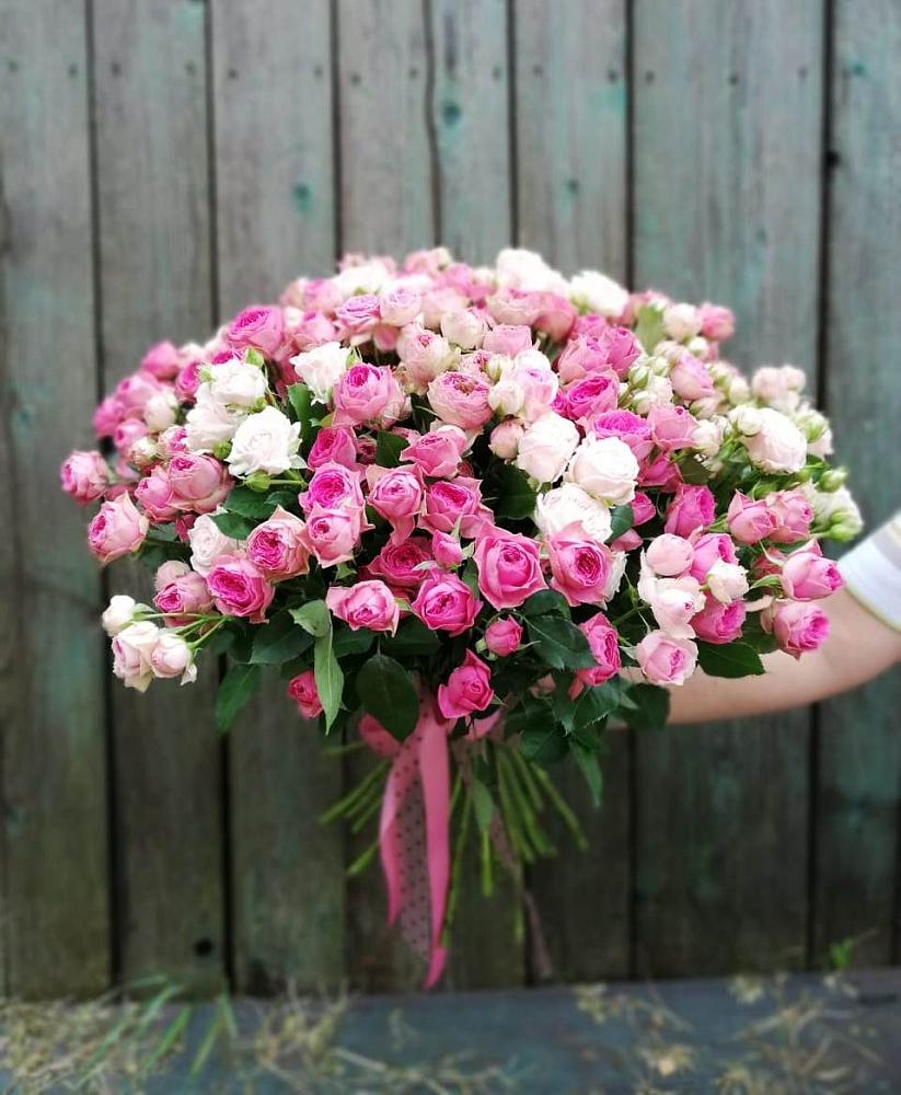 Букет Розовые кустовые розы Натали и Лав Лидия в Бирючах