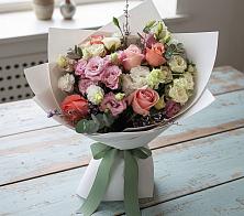 Букет цветов из:  Розы, Лизиантусы и Гвоздики в Бирючах